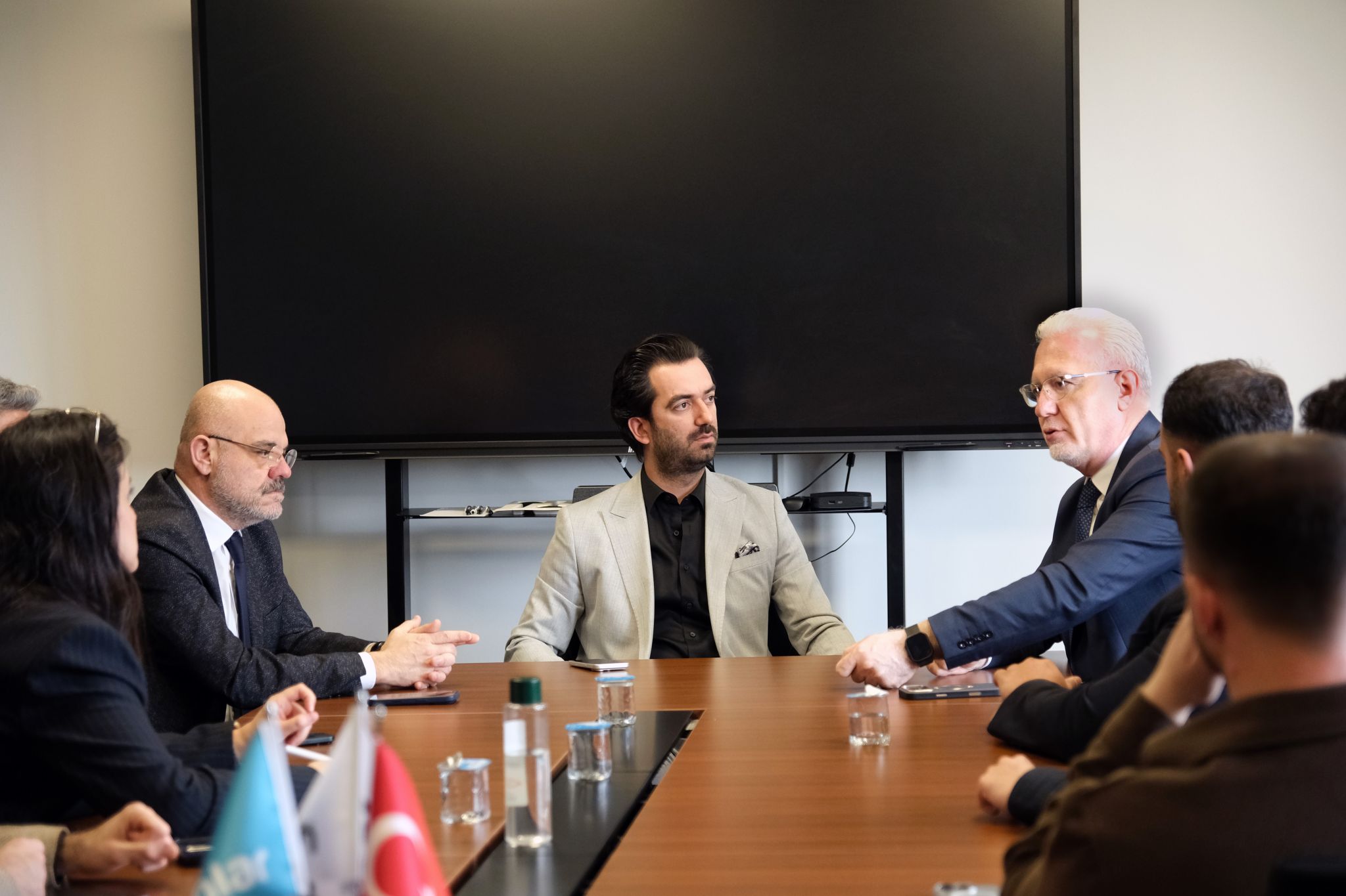 Güçlü İş Birlikleri, Değerli Buluşmalarla Başlar